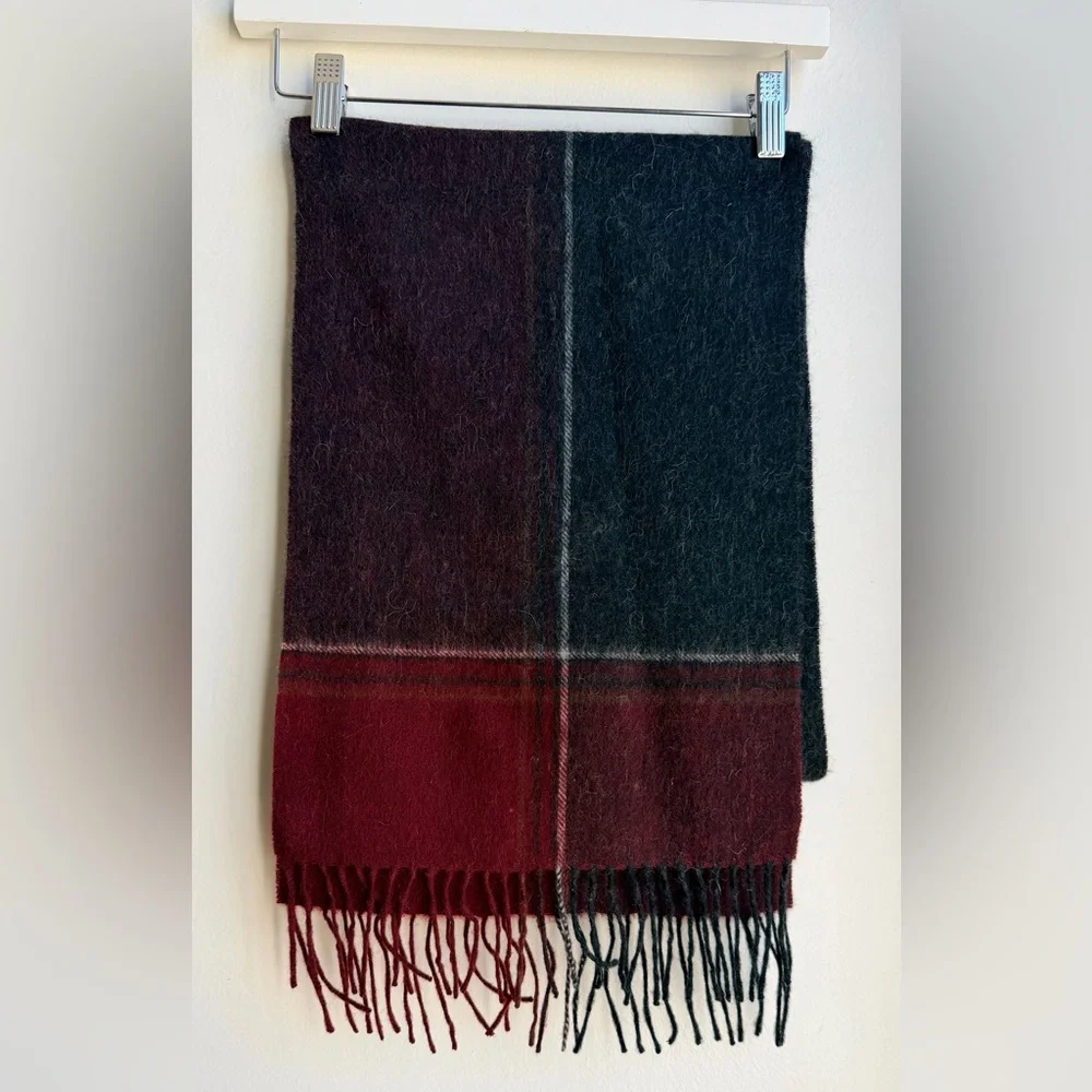 Suantrai Of Ireland 100% Wool Scarf Burgundy & Black